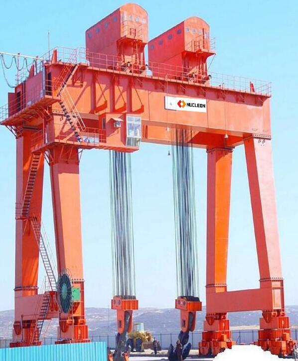 Engineering crane